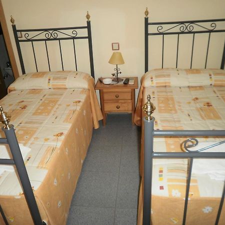 Hostal Miraflor De Las Cadenas Cuacos De Yuste Dış mekan fotoğraf