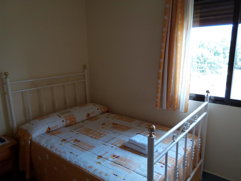 Hostal Miraflor De Las Cadenas Cuacos De Yuste Dış mekan fotoğraf